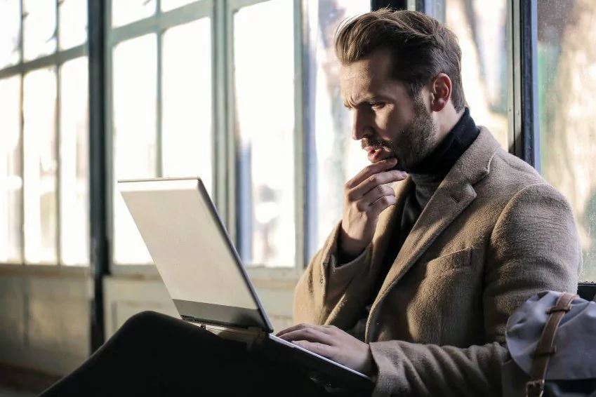 �Cuidado con el exceso de horas extra en el trabajo!