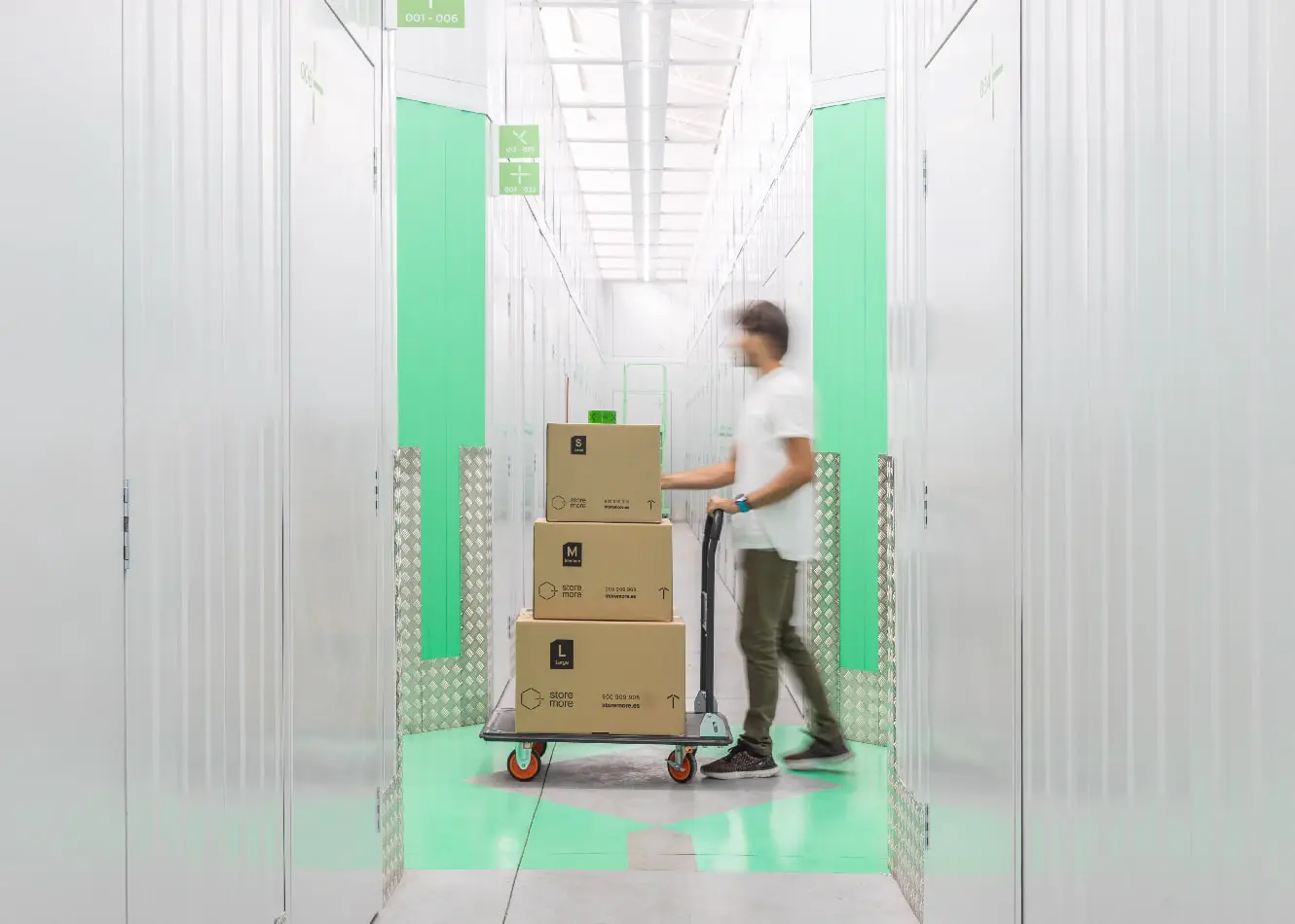 Storemore San Blas - Ciudad Lineal | Alquiler de Trasteros Inteligentes