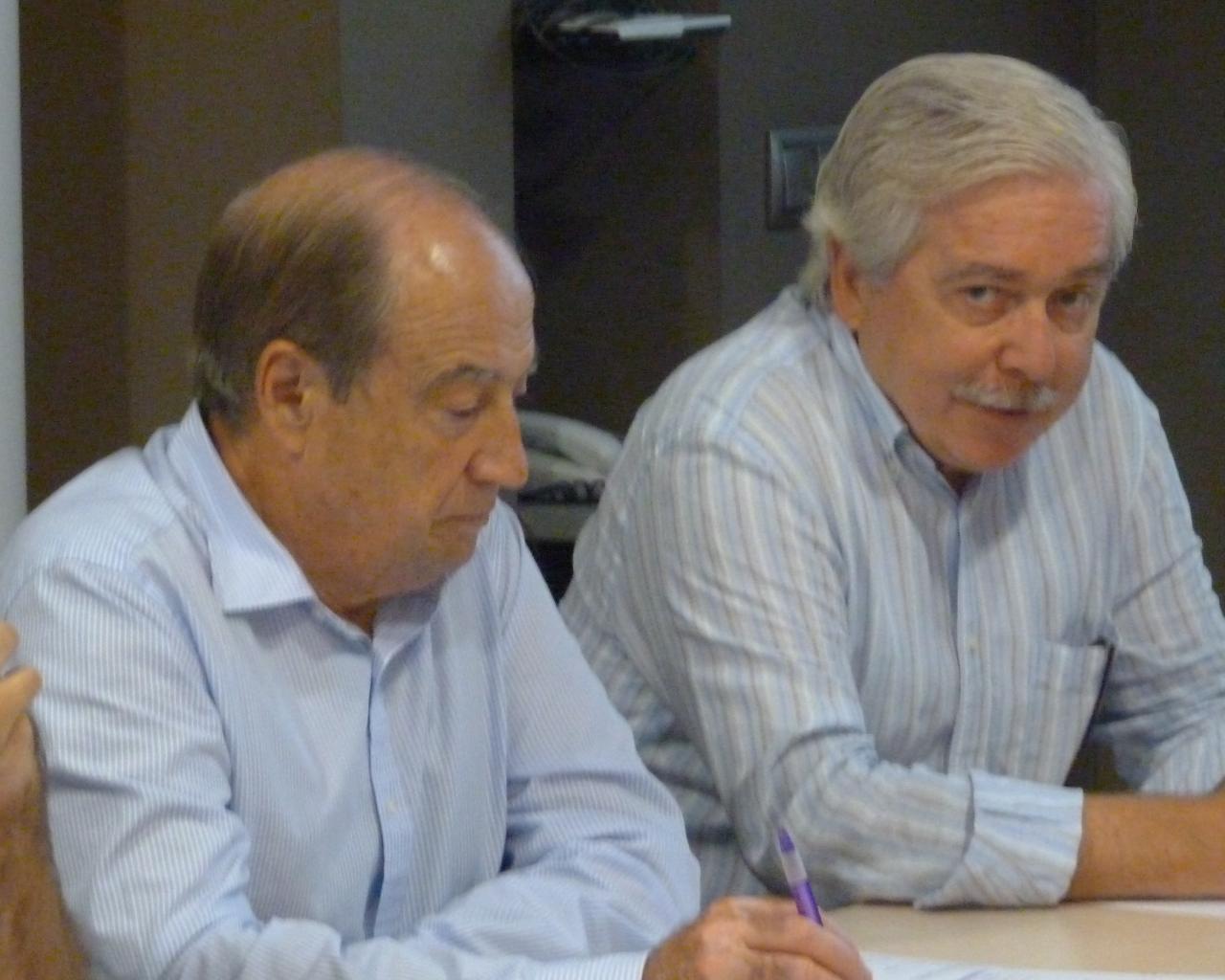 Jesus Casanova Pay� (Director CEEI Valencia) y Salvador Gil Giron�s (Jefe de �rea de promoci�n Empresarial. IVACE)
