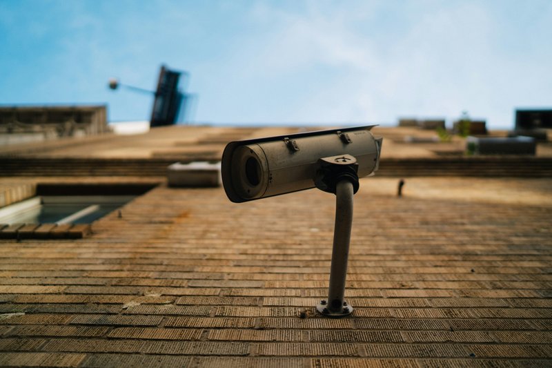 Instalar c�maras de vigilancia en casa: Sanciones y Normativa de la AEPD